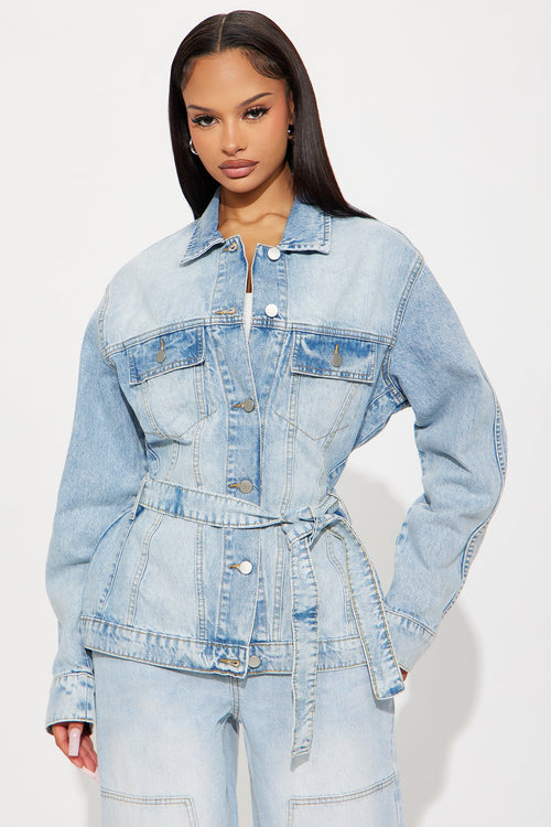 Senara Selene Belted Hourglass Denim Jacket - Light Wash
