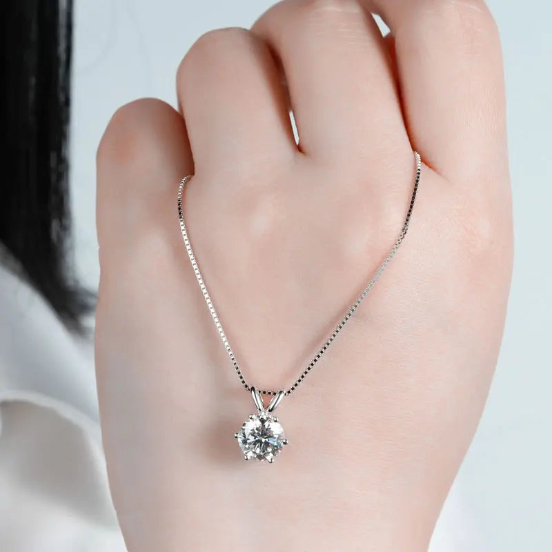 Senara Pure Solitaire Necklace