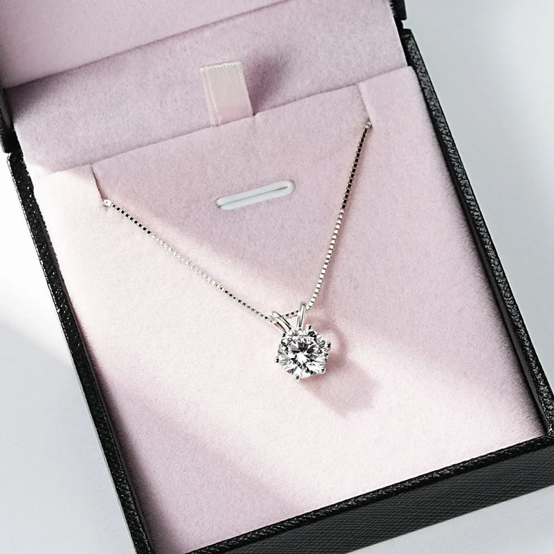 Senara Pure Solitaire Necklace